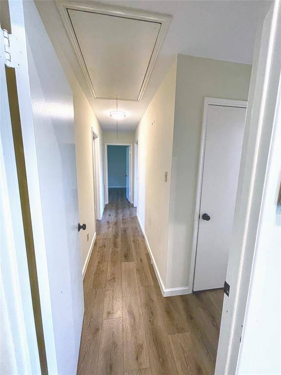 Hallway to bedrooms
