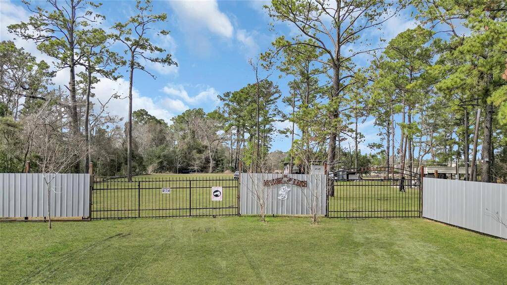 Welcome to your new 135,393 SF Land