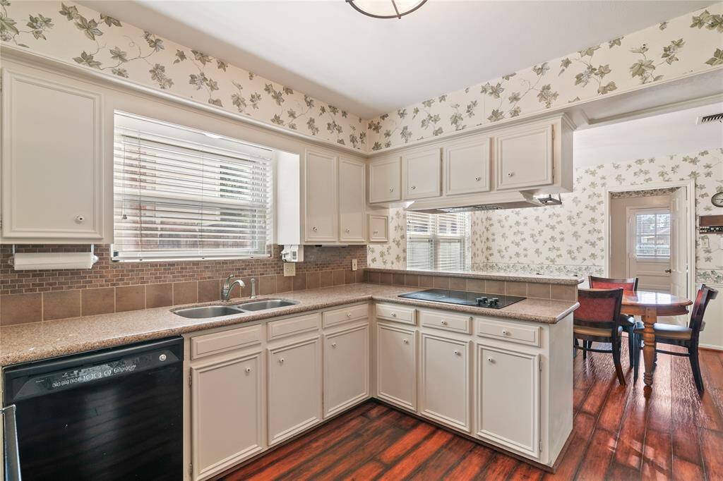 Spacious Kitchen