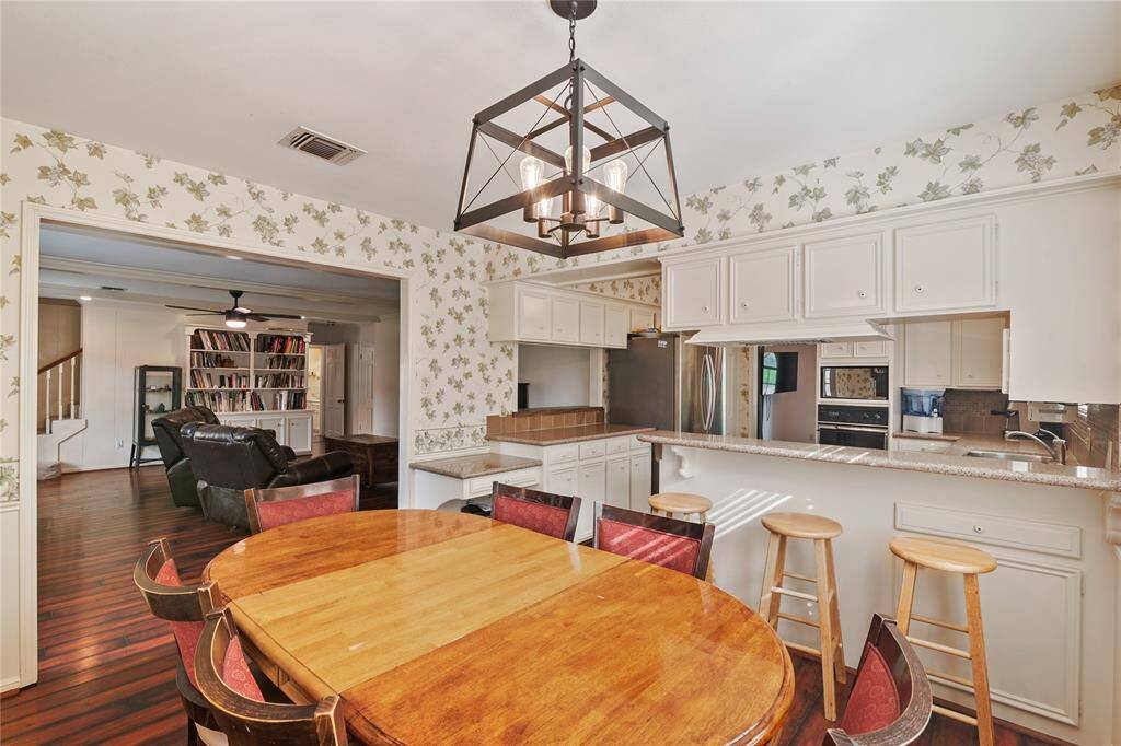 Breakfast Bar - Breakfast Room -