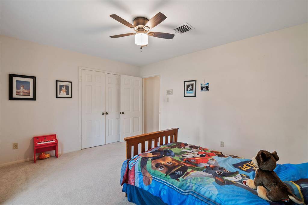 Large 2nd bedroom downstairs