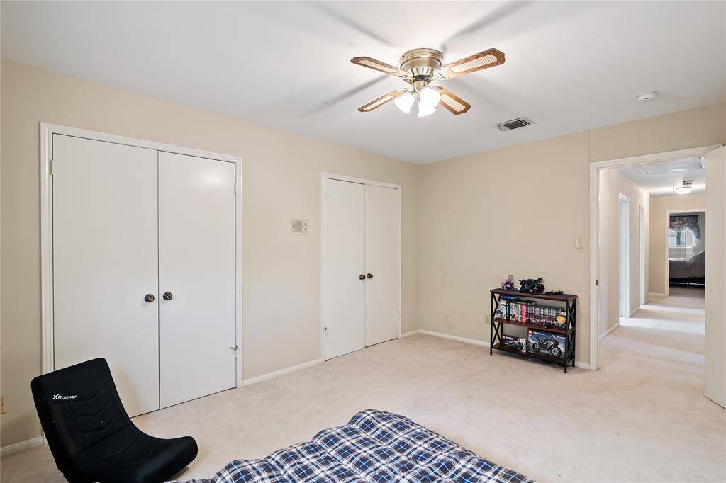 Large upstairs Bedroom