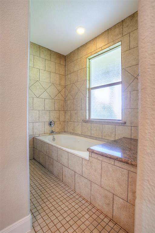 Shower/Bathtub