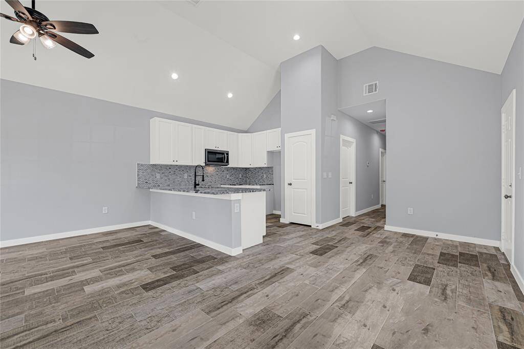 Kitchen/Livingroom
