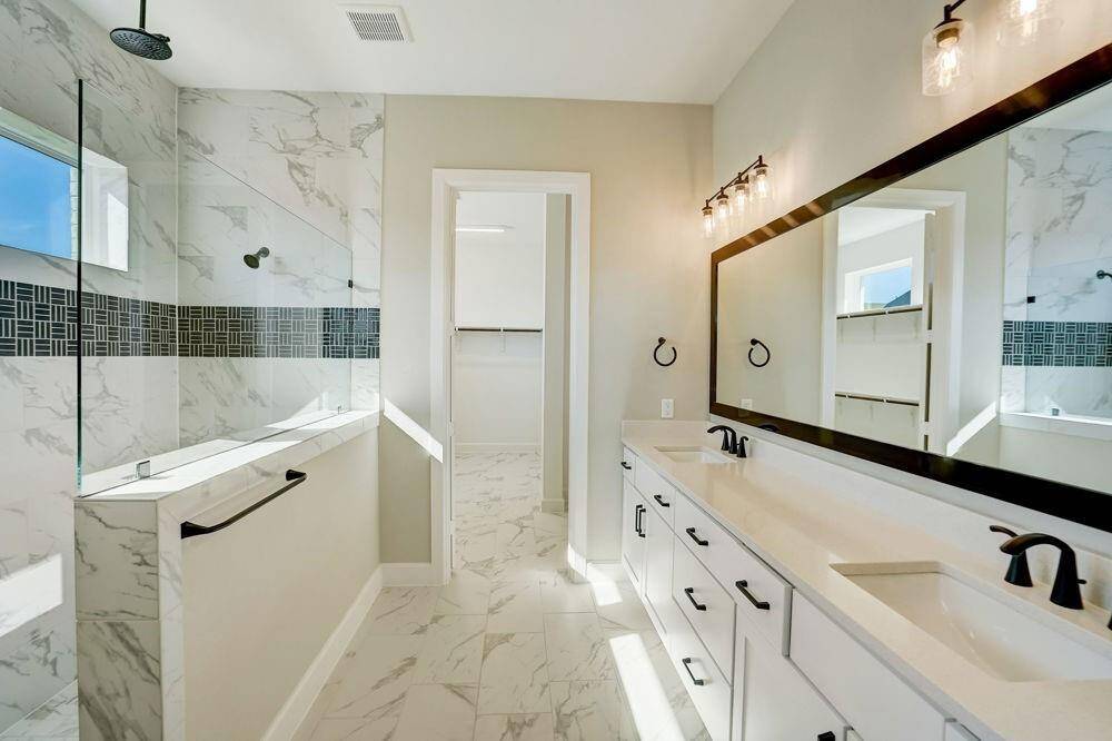 EXAMPLE PHOTO: Another view of Master Bath
