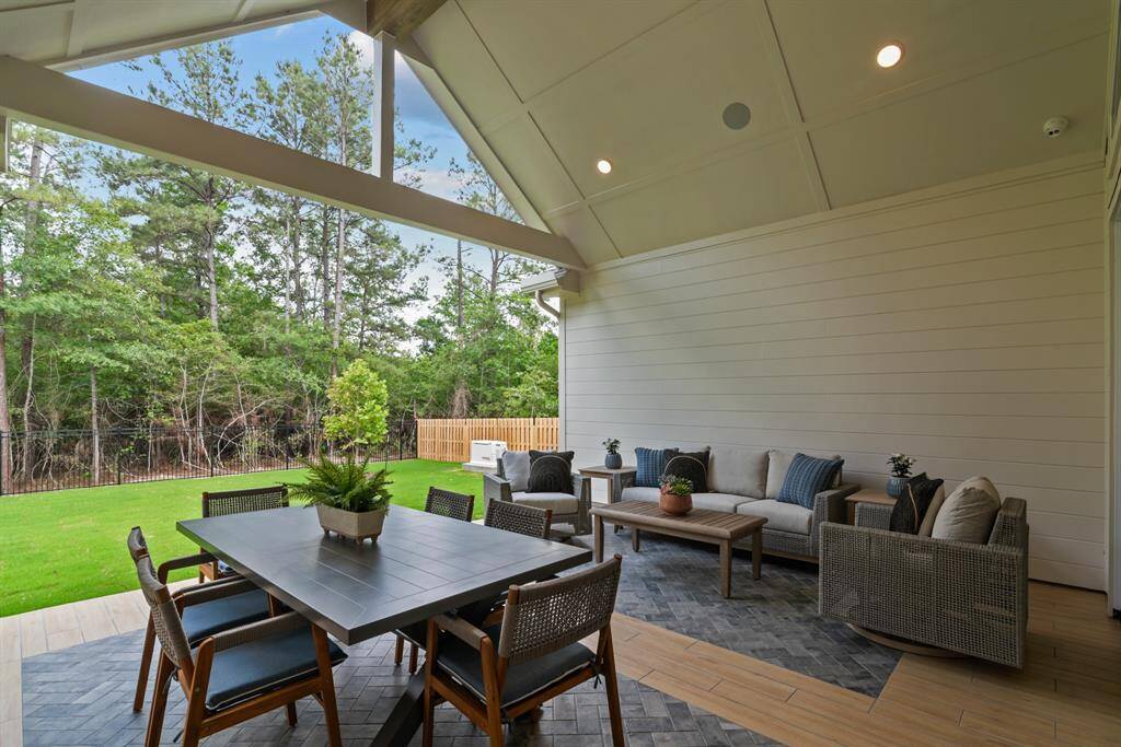 EXAMPLE PHOTO:  Imagine hanging out with friends and family in this spacious outdoor setting!