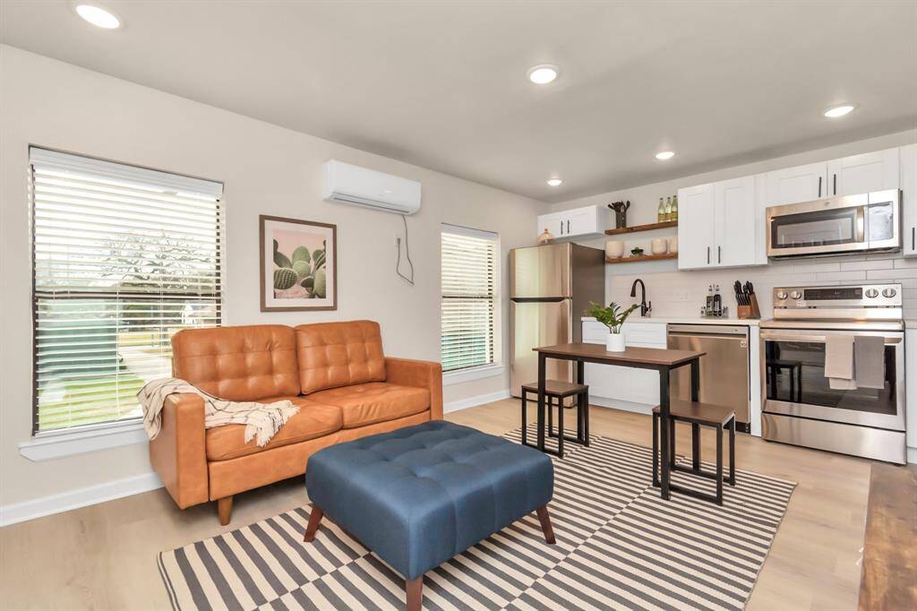 Apt 3-Living Room