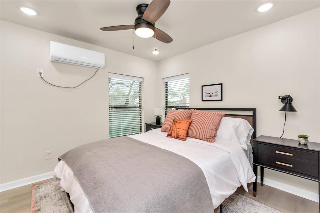 Apt 3-Bed Room
