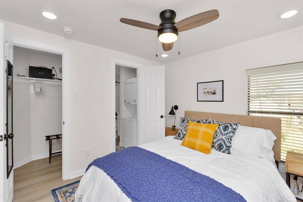 Apt 4-Bed Room