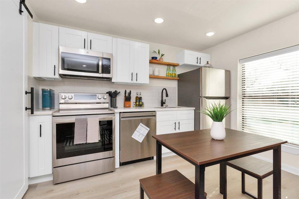 Apt 3-Kitchen & Dining