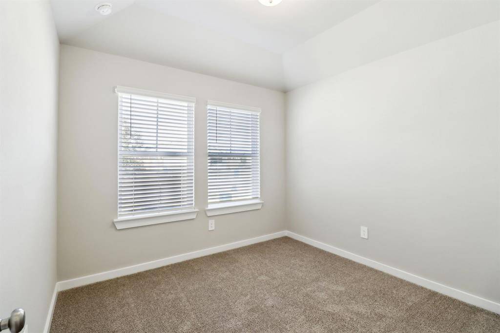 Photo is not of the actual home but is an inspirational photo of builder’s model home and may depict options, furnishings, and/or decorator features that are not included.