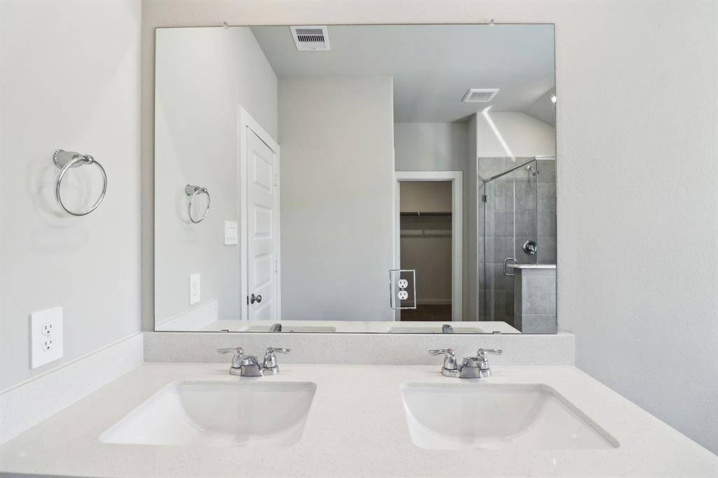 Photo is not of the actual home but is an inspirational photo of builder’s model home and may depict options, furnishings, and/or decorator features that are not included.
