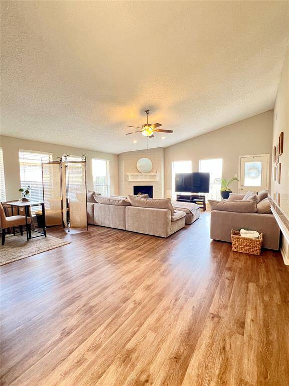 Oversized Family Room