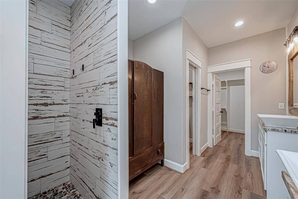 The bathroom is a dream with a smart layout and all the space you need.