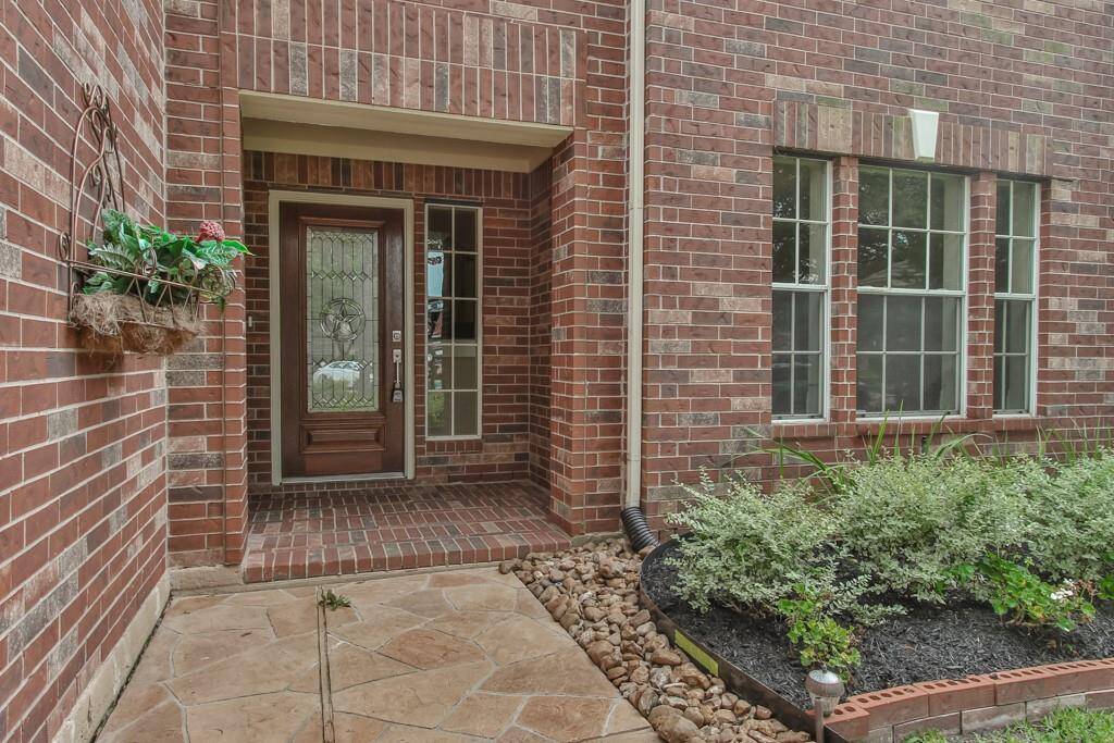 Entry walk way