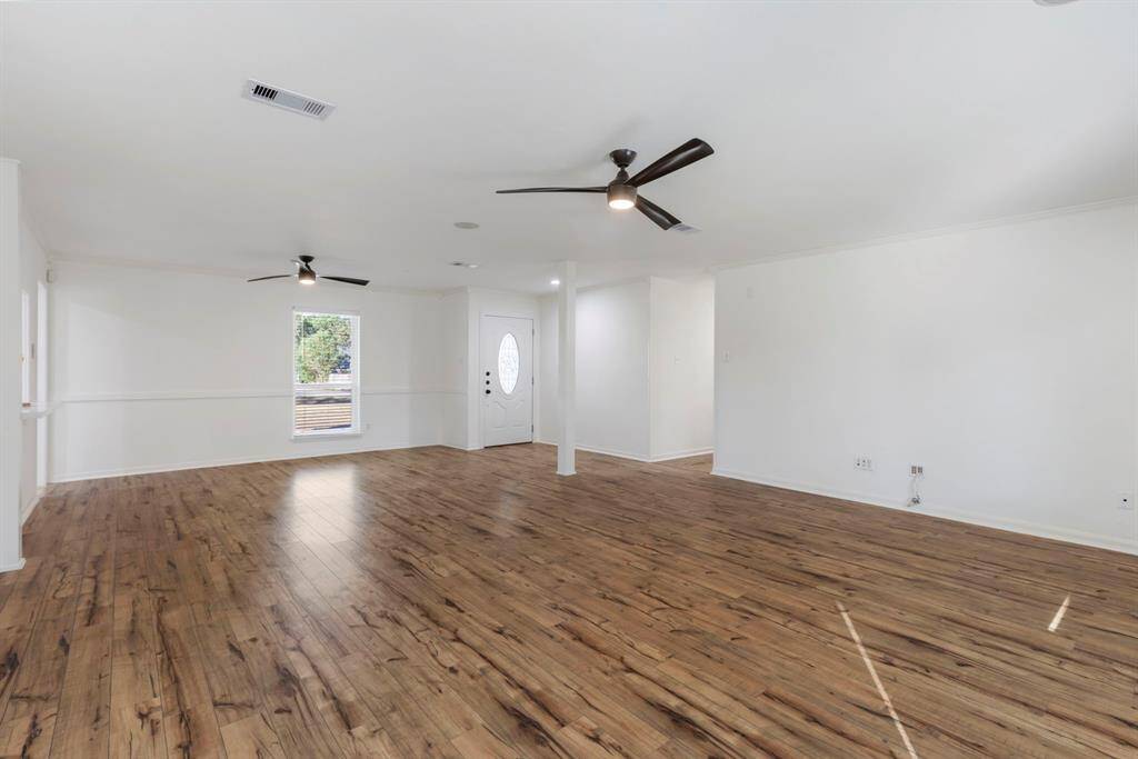 In Fall'24, new ceiling fans installed throughout, plus LED recessed cans, and blinds.