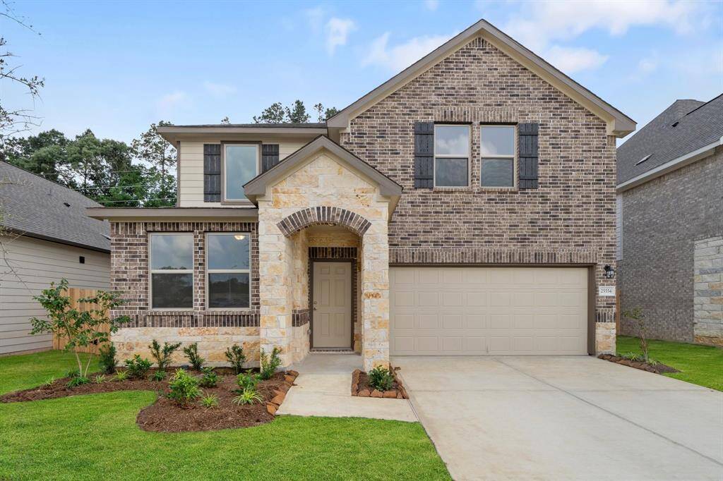 Welcome home to 25554 West Blackwater Creek Trail located in the community of Spring Creek Trails and zoned to Magnolia ISD.