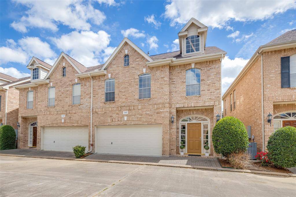 Remodeled 3 story, 3 /4 bed, 3/1 bath, 2 car attached garage, recently painted throughout including all cabinets, new light fittings & recessed lighting throughout, new carpets.