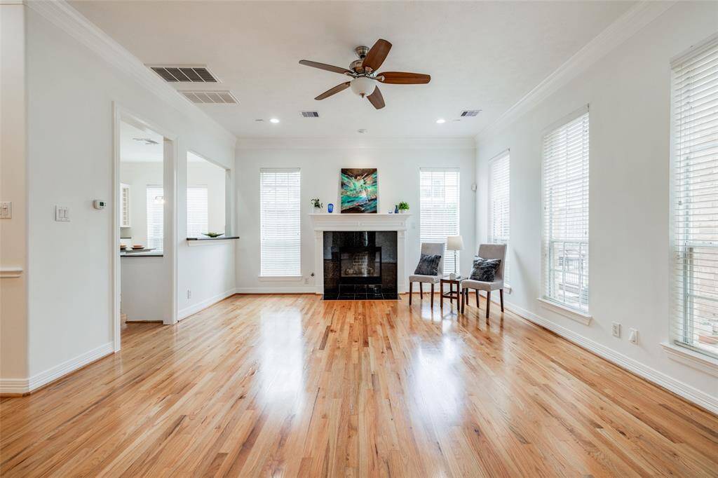 This home has great natural light - open plan living room through to the kitchen, gas fire, ceiling fan, 2 in blinds