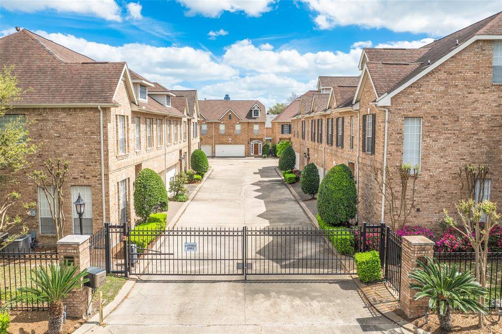 Wonderful small gated community minutes from The Galleria