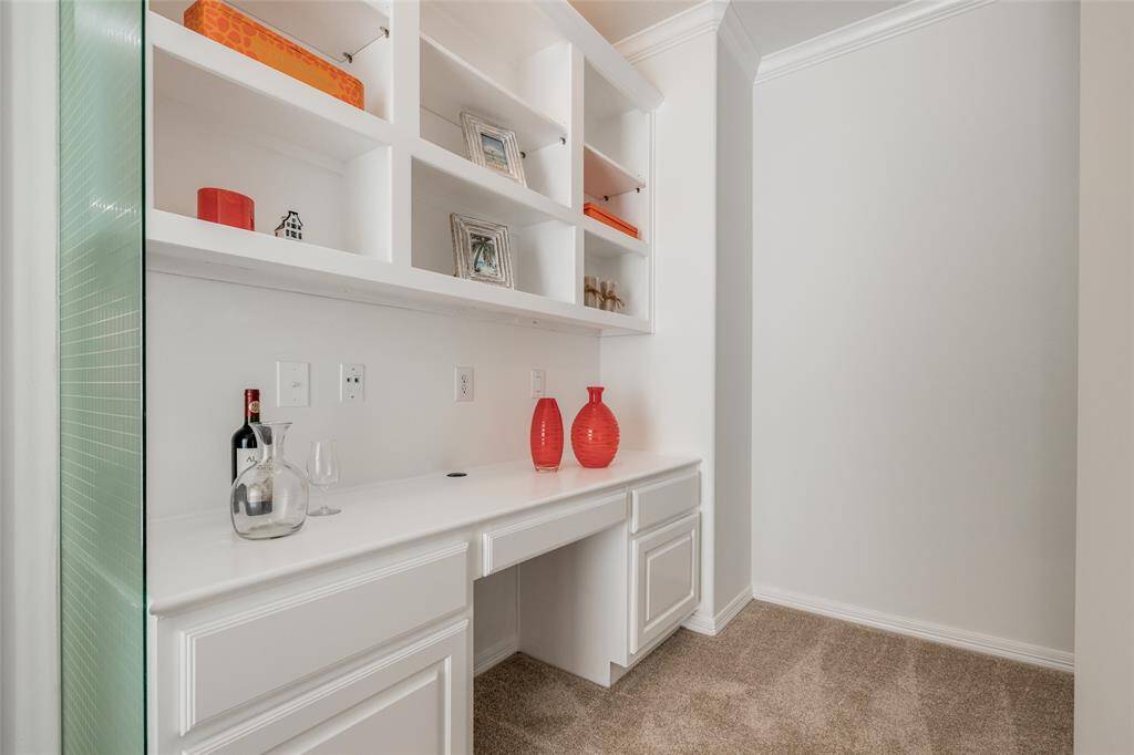 Build in Office desk / craft area, drawer & cabinets for extra storage
