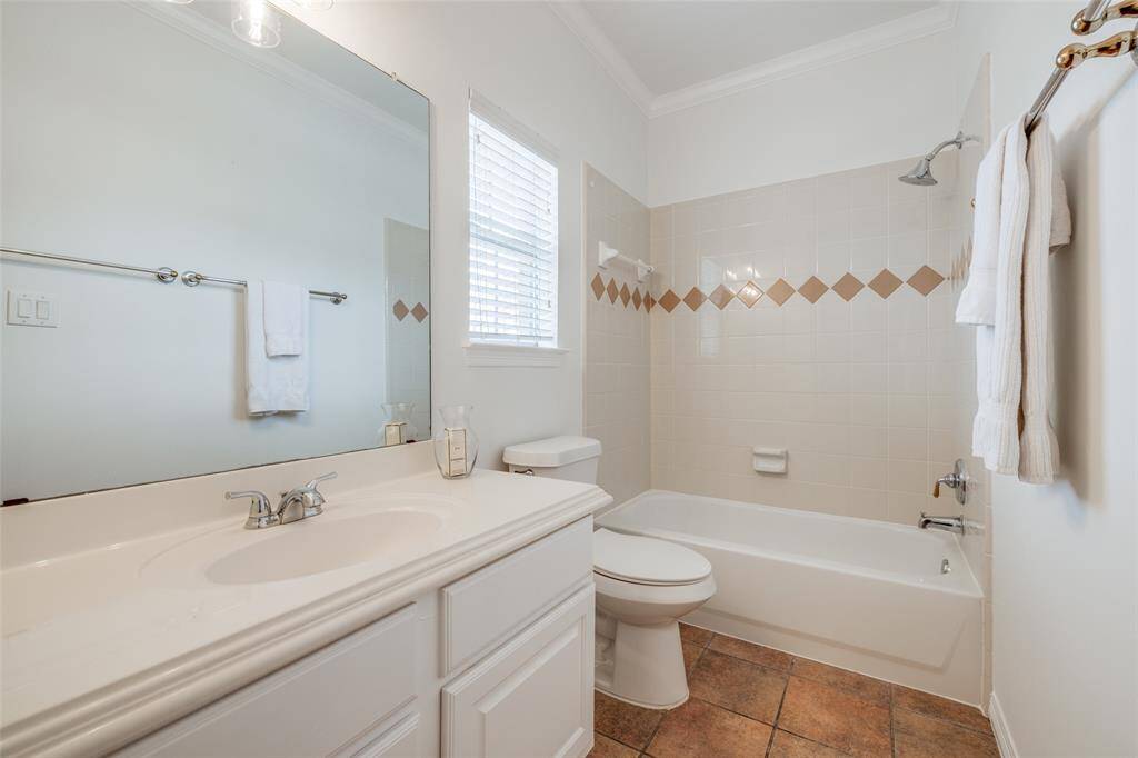Shared Bathroom for bed 2 & 3, tub, shower