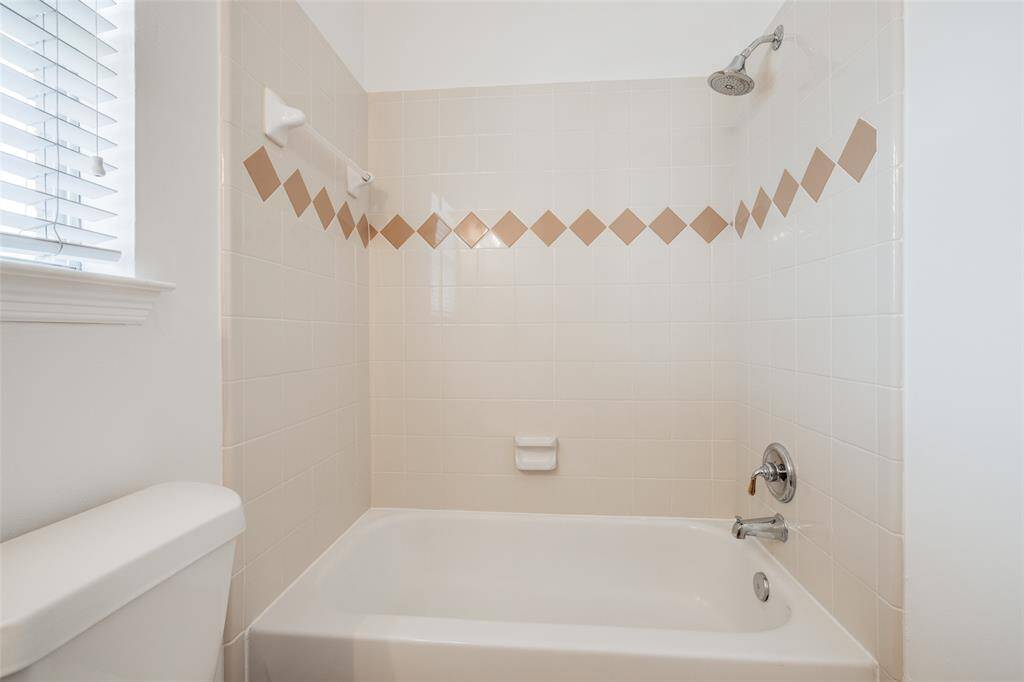 Shared Bathroom for bed 2 & 3, tub, shower