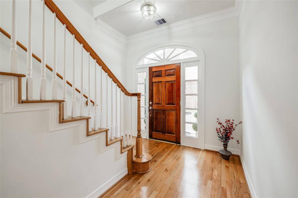 Enter through solid hardwood door with window surround into a light 3 bed, 3/1 bath, formal dining room & gameroom