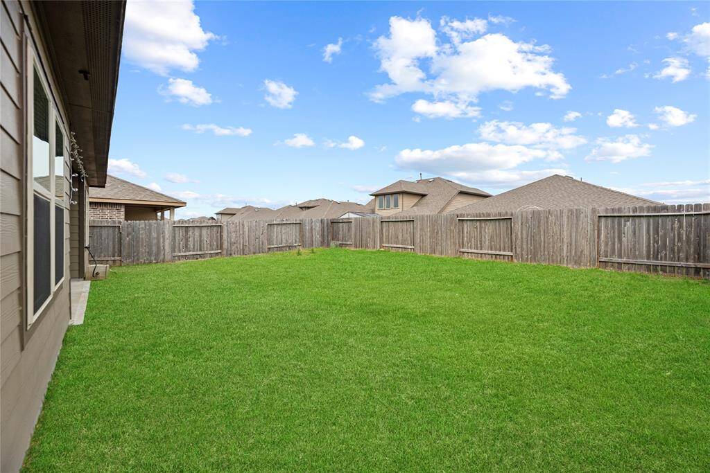 Now to the backyard space. This is your blank canvas to create a backyard retreat.