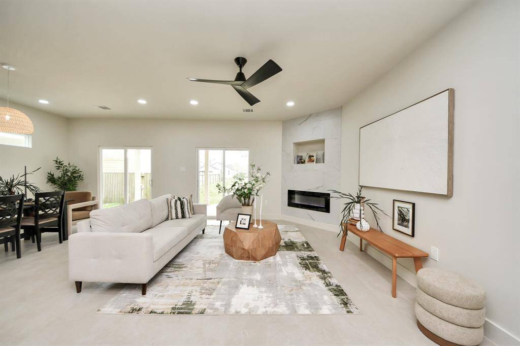 What a perfect place for entertaining.