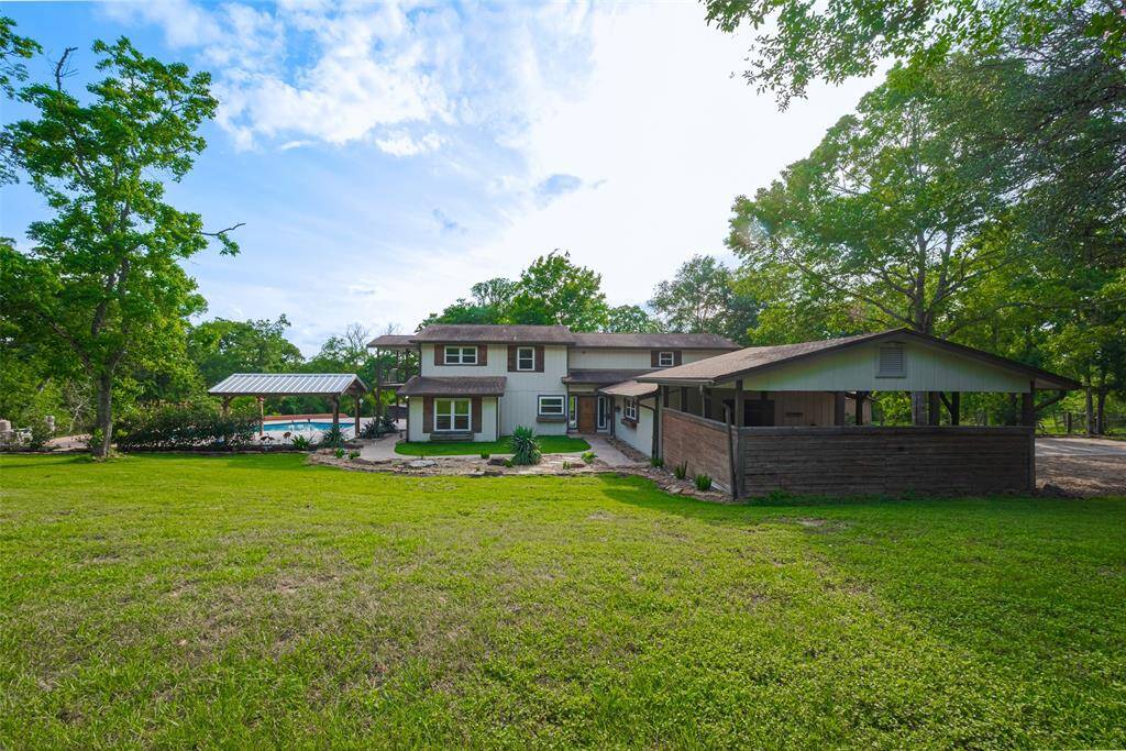 With ample space to create your own outdoor sanctuary or host grand celebrations, the possibilities are endless on this beautiful property. Experience the best of country living with easy access to the city.