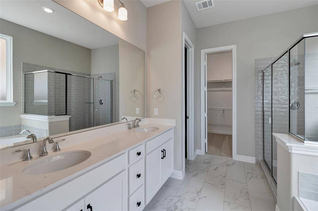 Note: Sample product photo. Actual exterior and interior selections may vary by homesite. Photo may be virtually staged