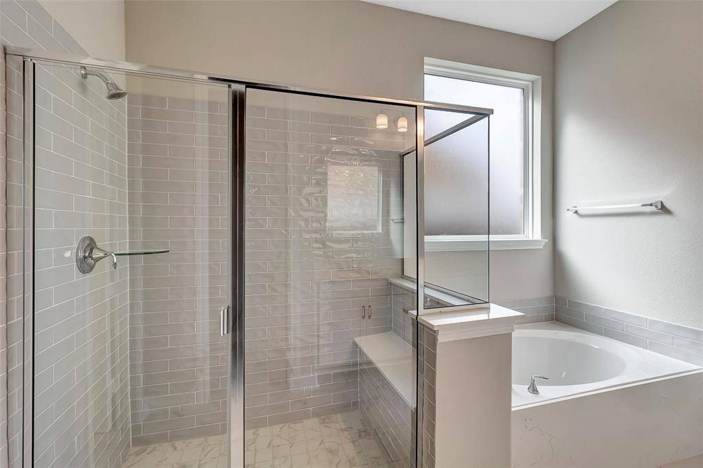 Note: Sample product photo. Actual exterior and interior selections may vary by homesite. Photo may be virtually staged