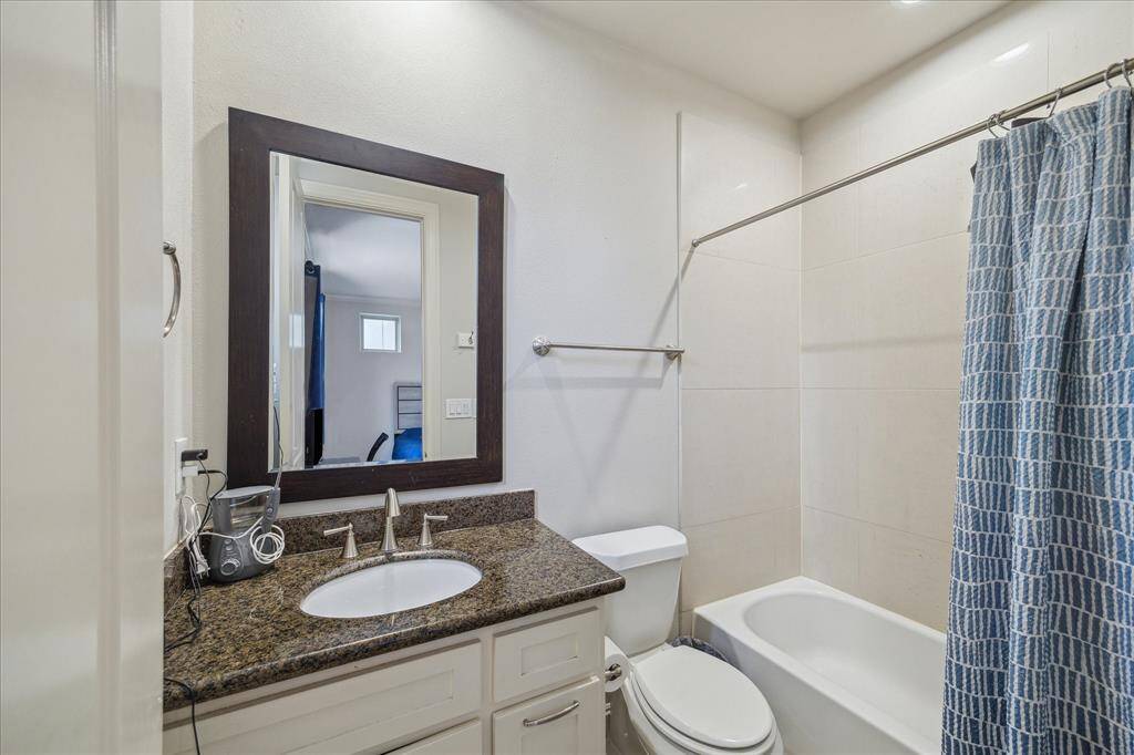 Full bathroom on the first floor.