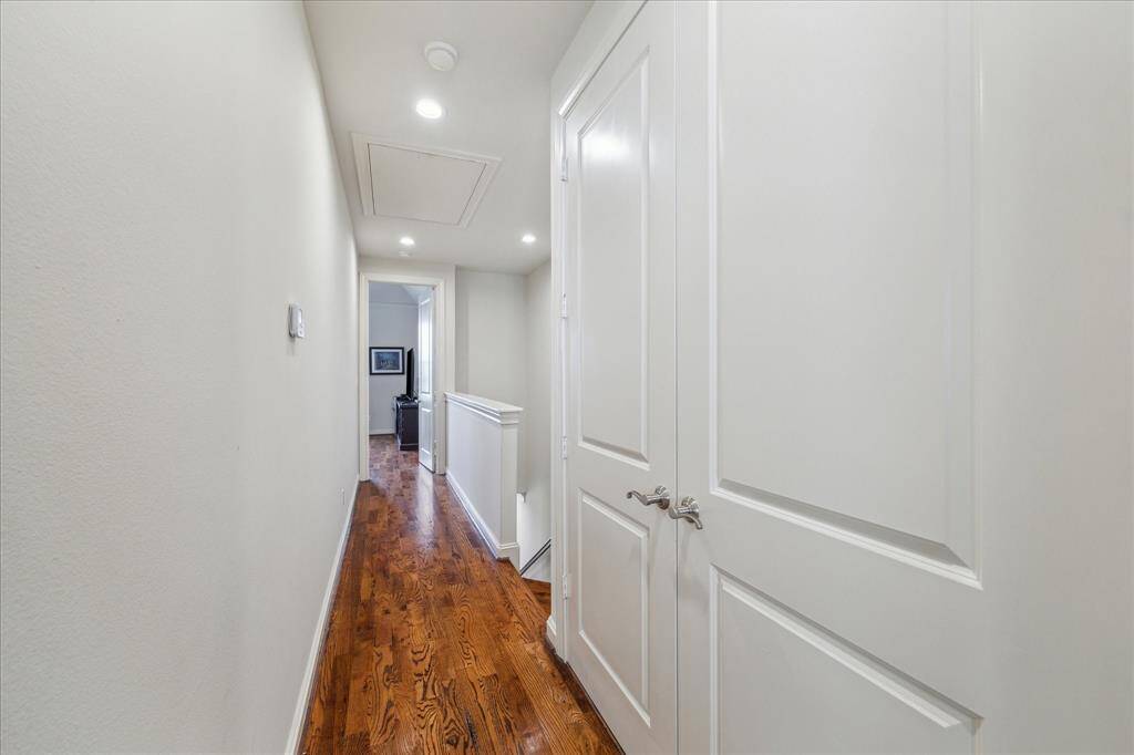 Hallway on the thrid floor with the laundry room.