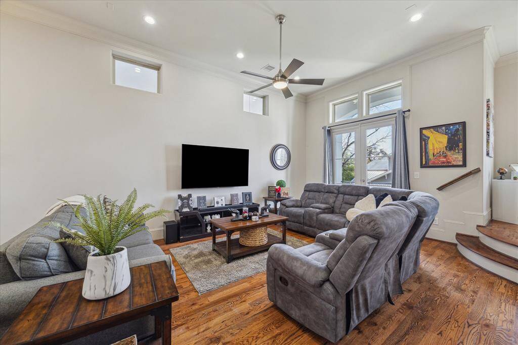 Beautiful living area with a fabulous patio.