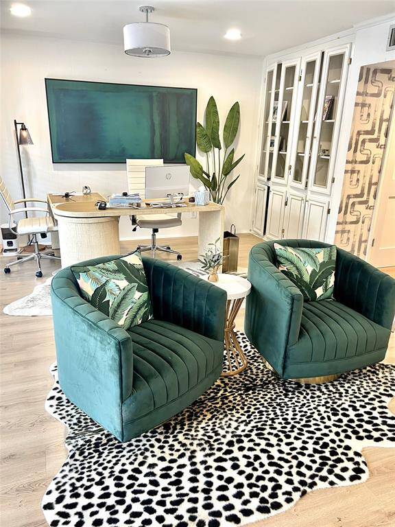 Sitting area and office combination.