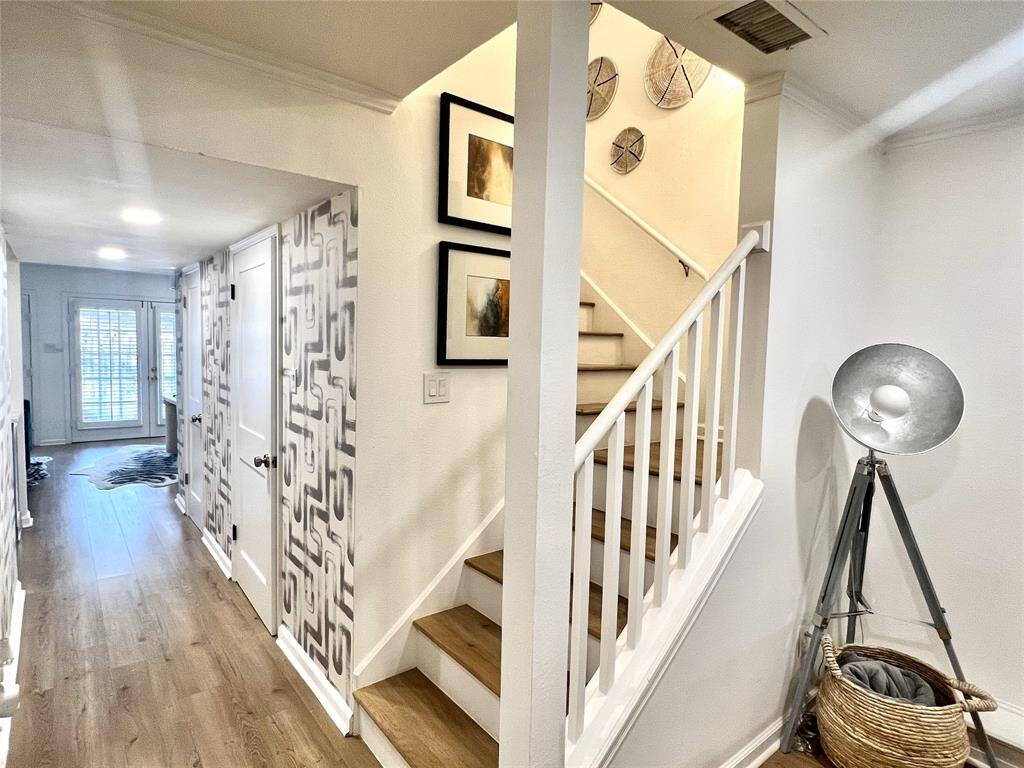 Beautifully furnished and decorated with many designer touches.