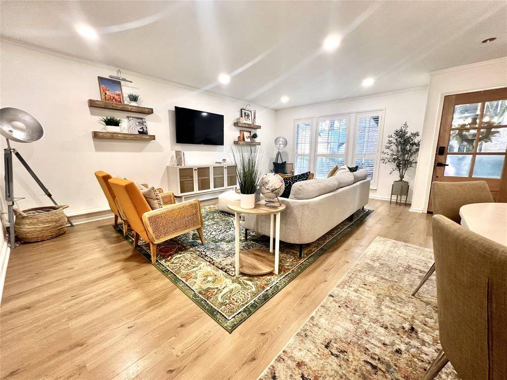 Formal living or family room, two options for living/den/family space.