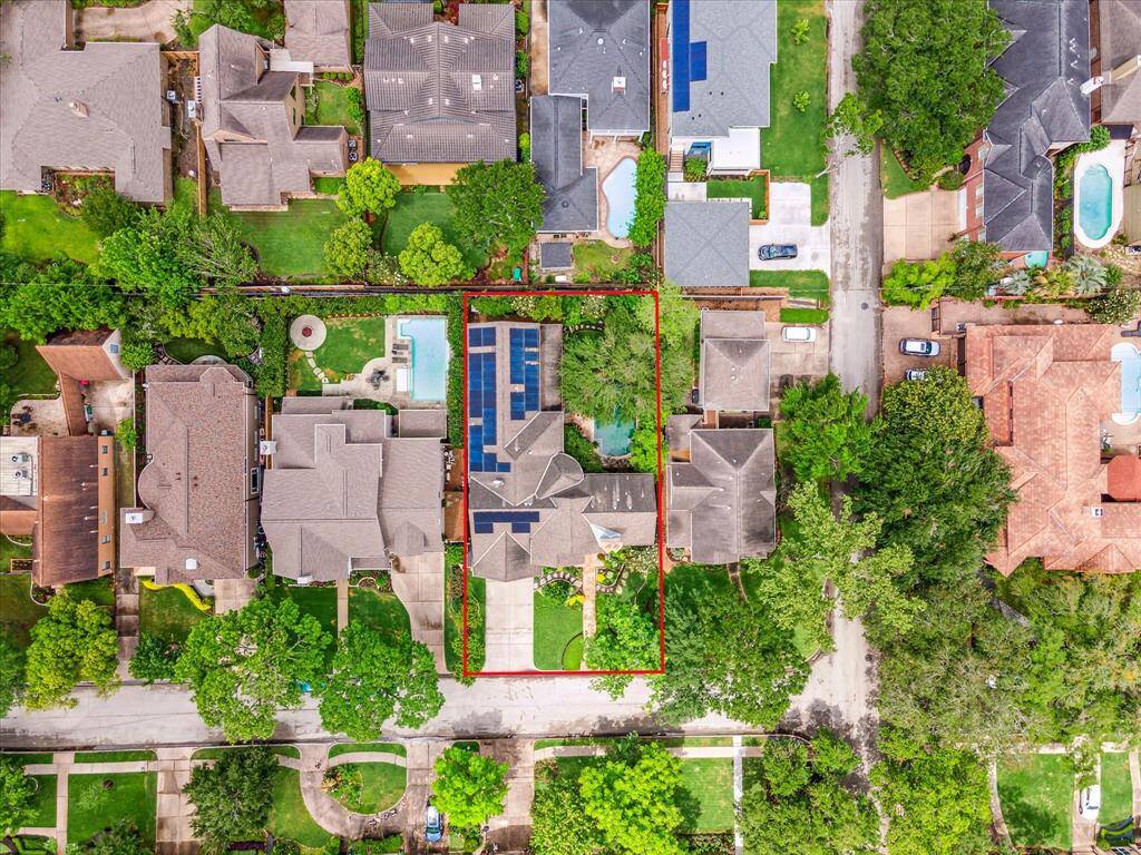 Another aerial view of 4904 Laurel St.