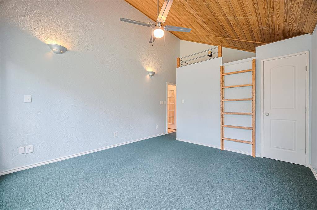The lake room's built-in loft is a great feature, giving kids a wonderful place for imaginative camping fun.