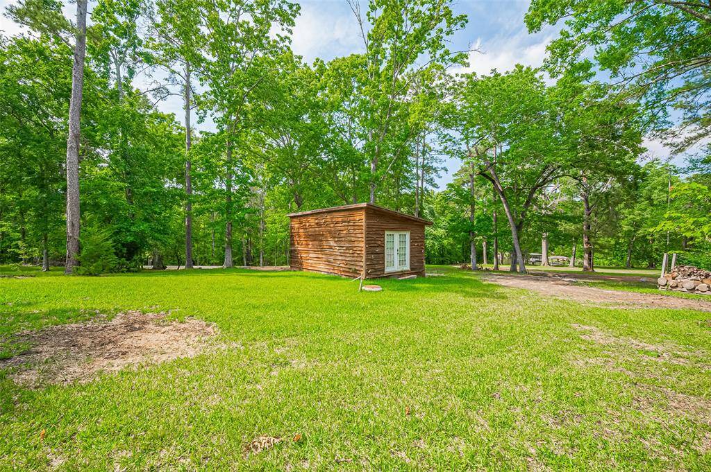 A key highlight of this home is its back view, offering a view of the lake.