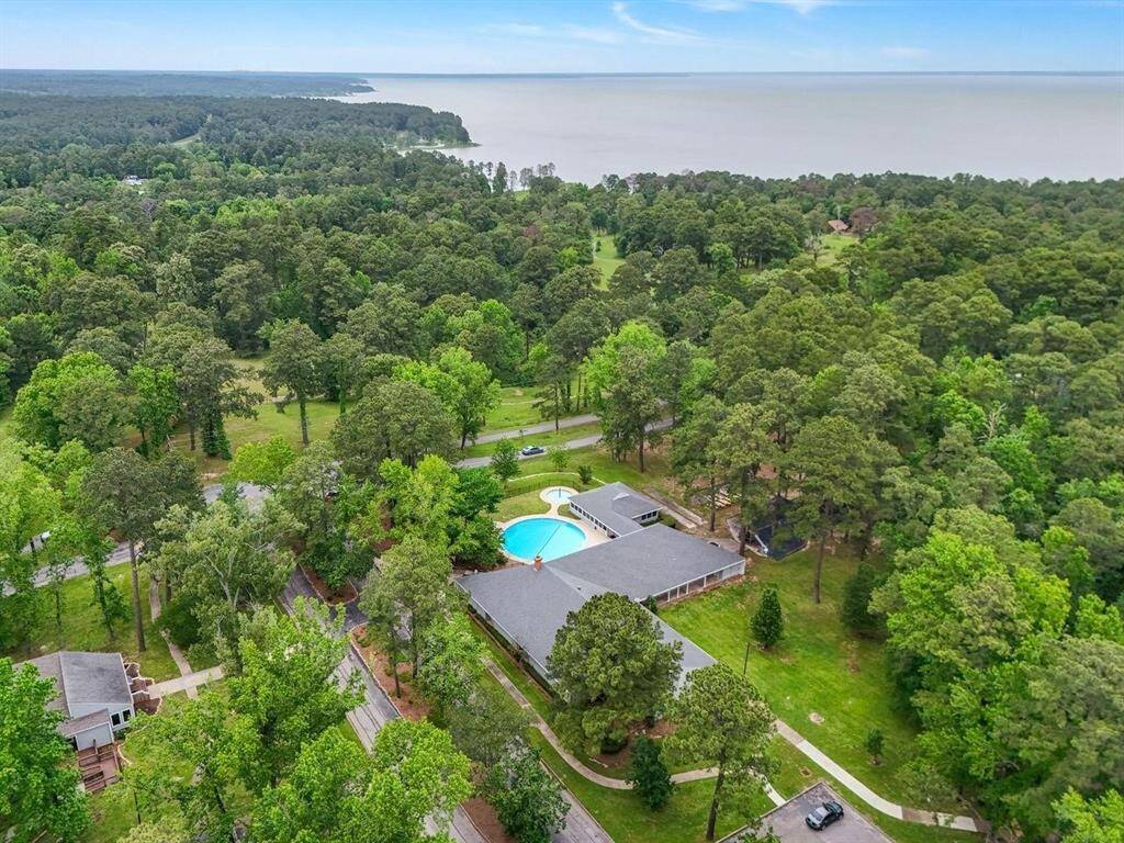 Offering residents access to a wealth of amenities, including a clubhouse, pool, fitness center, and more.