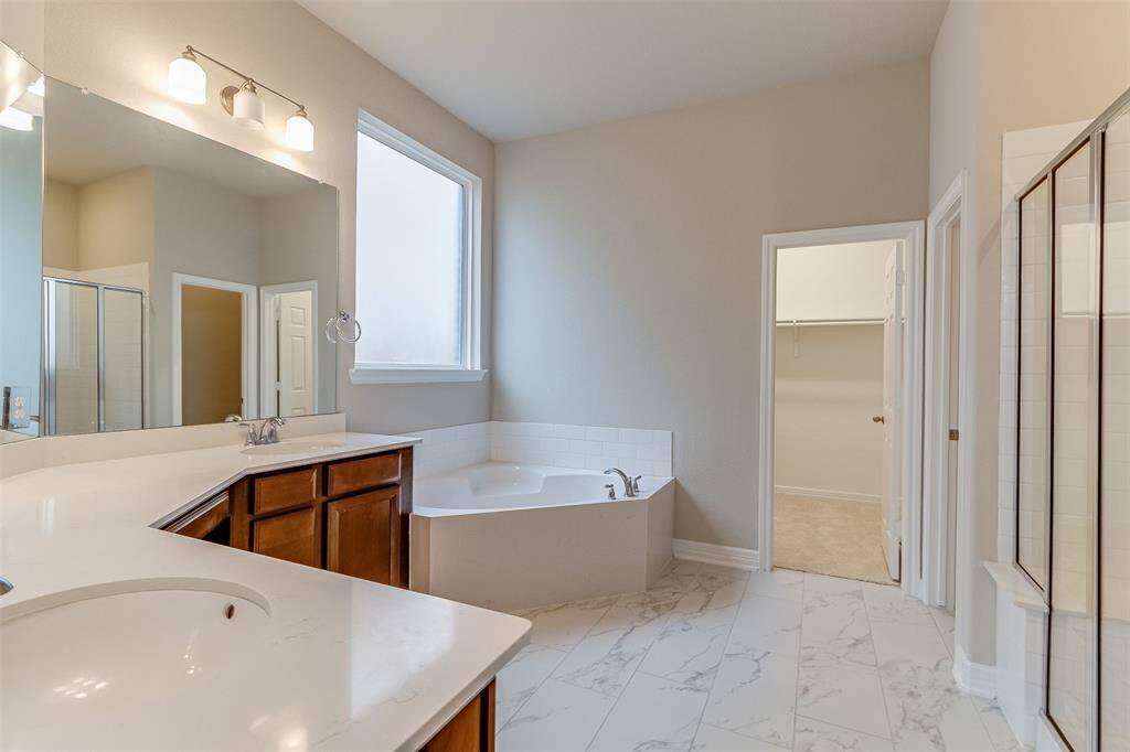 Note: Sample product photo. Actual exterior and interior selections may vary by homesite. Photo may be virtually staged