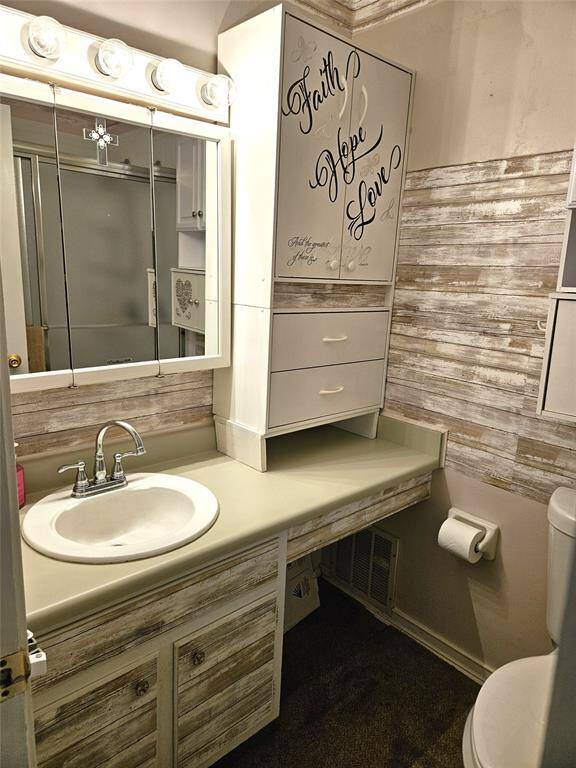 Hall Bathroom