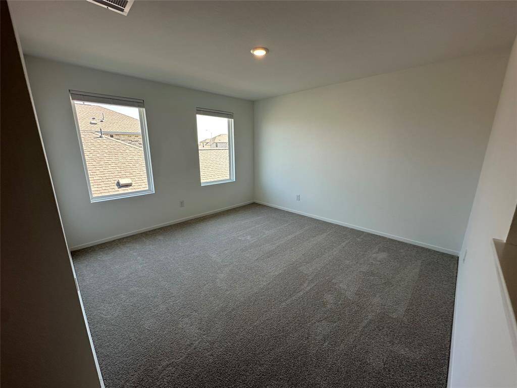 loft area large enough to be an office space
