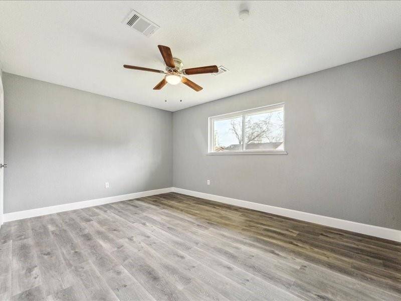 Ample space in all bedrooms.