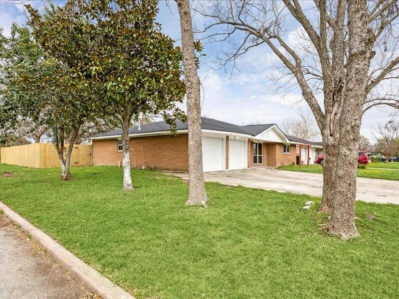 Large Corner lot