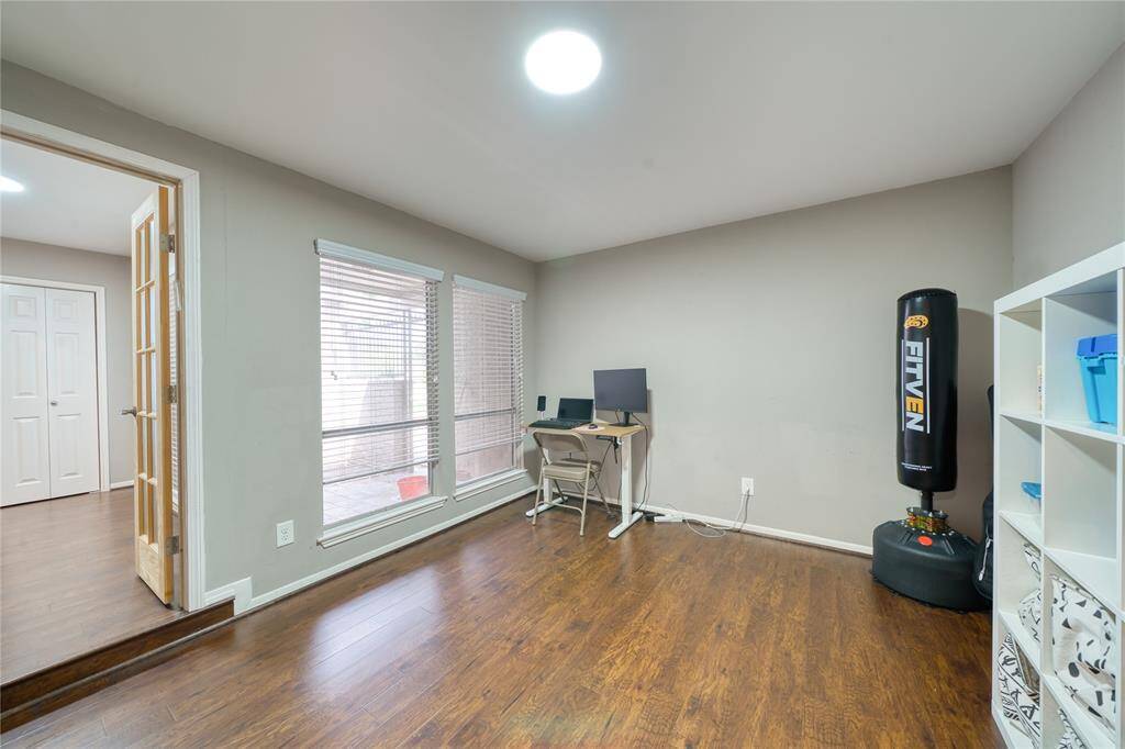 Office / Can be used as guest/Bedroom