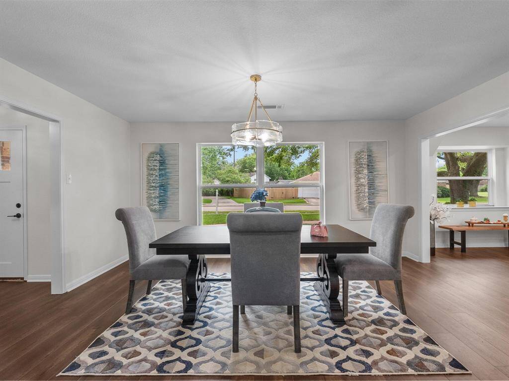 The dining room would also make a great area for a game night or hanging out with friends!
